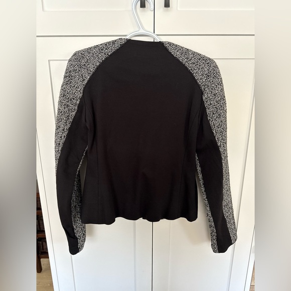 Ricki's Jacket - Picture 4 of 4